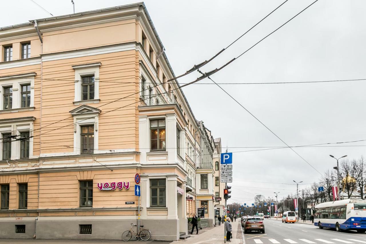 Merkela Design Apartment With Park View Riga Exteriör bild